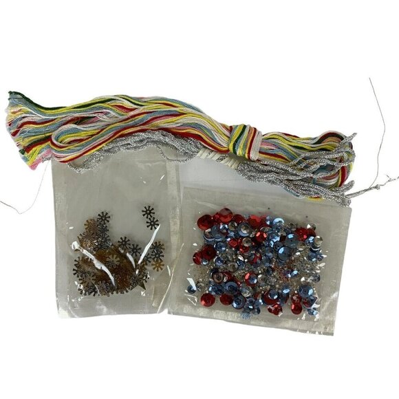 Paragon Needlecraft 6916 Felt Christmas Spinner Ornaments Kit Set Of 3 Designs - Picture 3 of 5